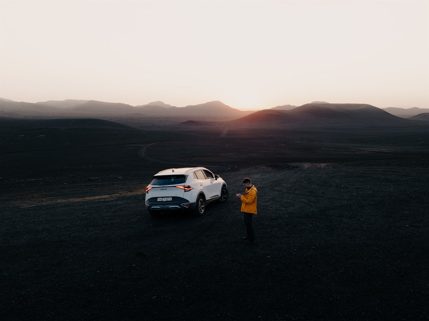 Image of a 4x4 rental in Iceland
