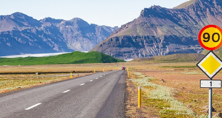 How to Avoid Speeding Tickets in Iceland