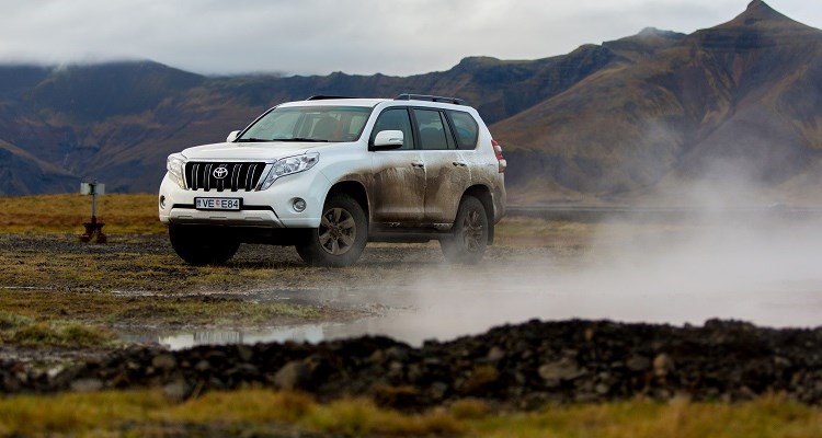 Driving In Iceland – Your Ultimate Guide to Renting a Car