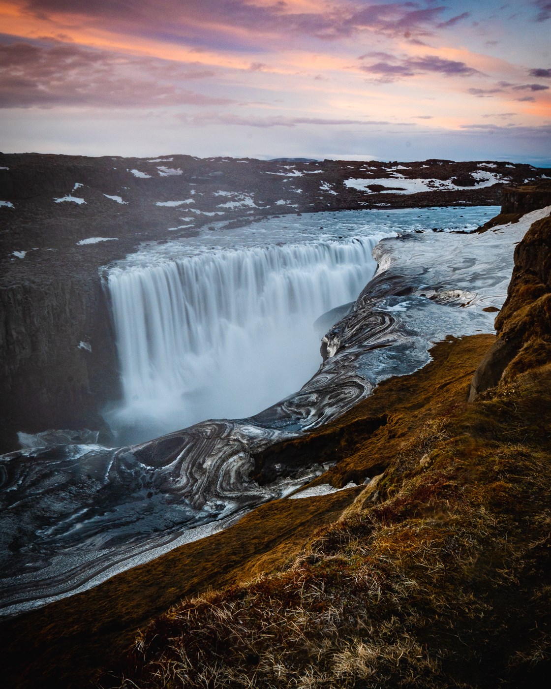 Mesmerising Seljalanfoss Waterfall in Iceland