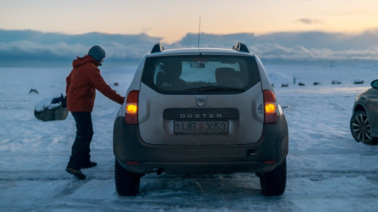 A Guide to Driving in the Snow in Iceland