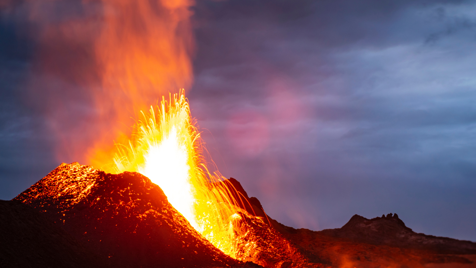 The lava plumes from a previous eruption in the Reykjanes Peninsula.