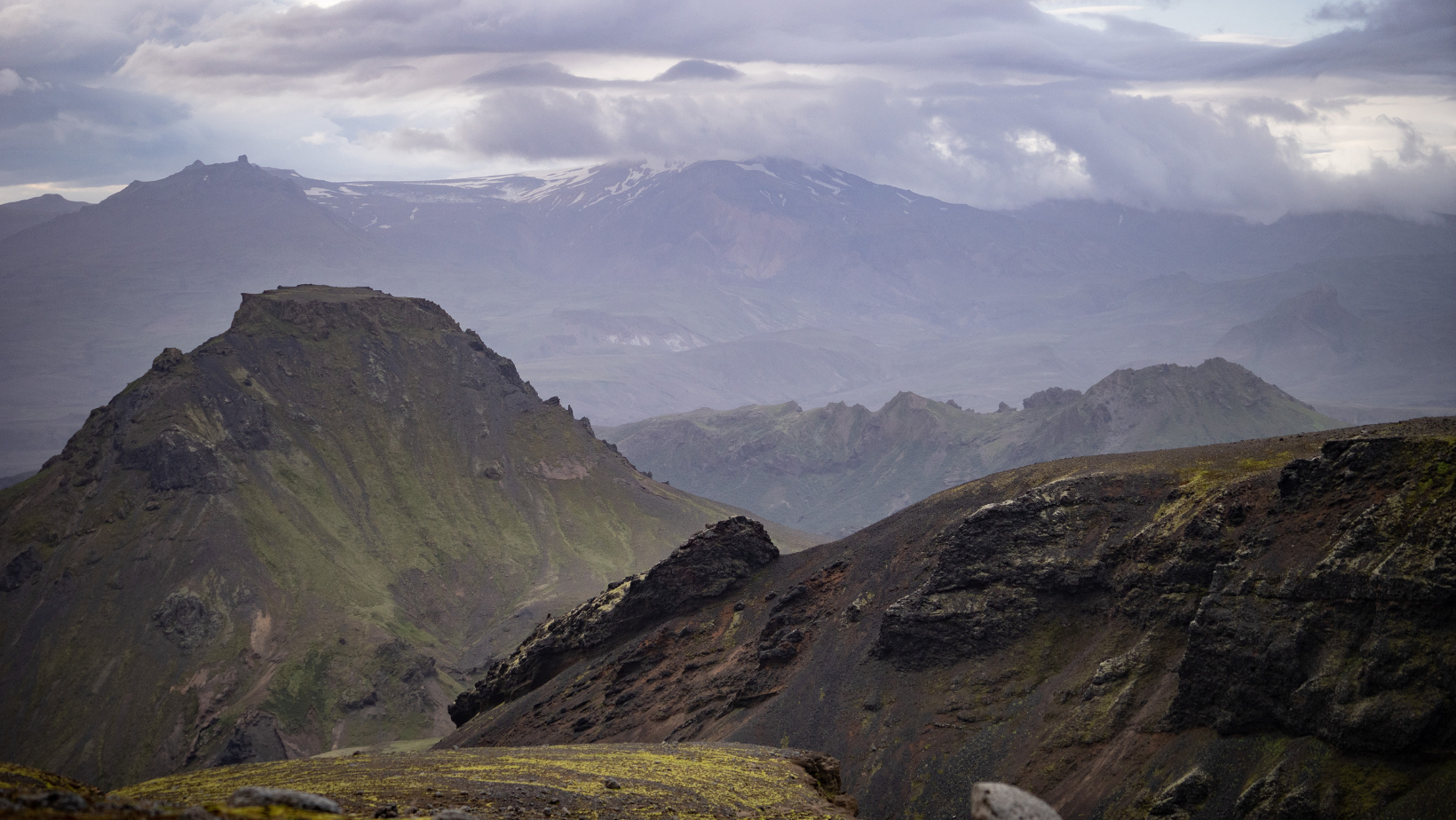 Views of the epic mountain range surrounding Þórsmörk